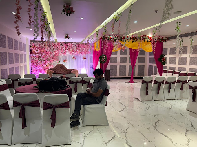 Wedding reception at Hotel Ranbirs banquet hall