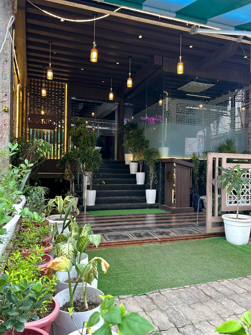 Entrance of Hotel Ranbirs Alambagh