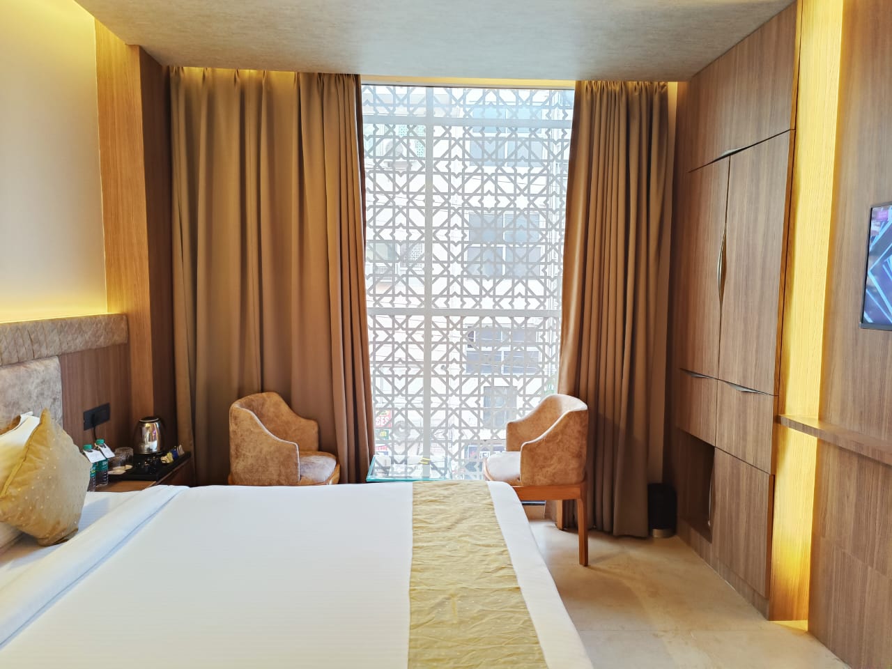 Deluxe Rooms at Hotel Ranbirs Alambagh - Luxury Accommodation in Lucknow